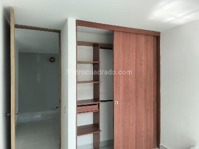 Apartamento de 3 alcobas en arriendo en El Poblado, Medellín, 88 m² · foto 15 de 19