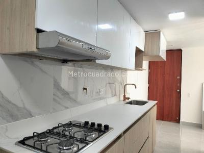 Apartamento de 3 alcobas en arriendo en El Poblado, Medellín, 88 m² · foto 8 de 19