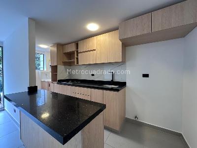 Apartamento en arriendo en El Poblado, Medellín · foto 8 de 16