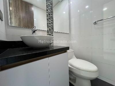 Apartamento de 3 alcobas en arriendo en El Poblado, Medellín, 130 m² · foto 18 de 18