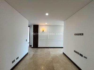 Apartamento de 3 alcobas en arriendo en El Poblado, Medellín, 130 m² · foto 6 de 18