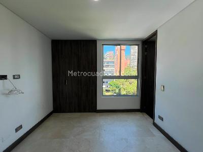 Apartamento de 3 alcobas en arriendo en El Poblado, Medellín, 130 m² · foto 9 de 18
