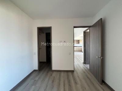 Apartamento de 2 alcobas en arriendo en El Poblado, Medellín, 70 m² · foto 5 de 10
