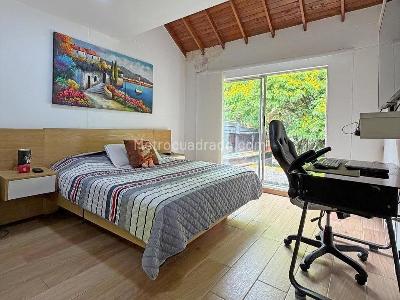 Casa en arriendo en El Poblado, Medellín · foto 9 de 16
