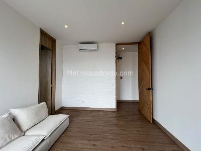 Apartamento de 3 alcobas en arriendo en El Poblado, Medellín, 242 m² · foto 13 de 17