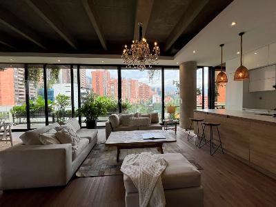 Apartamento de 3 alcobas en arriendo en El Poblado, Medellín, 242 m² · foto 3 de 17