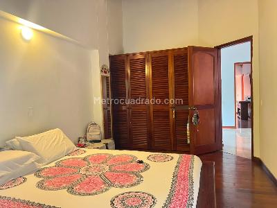 Casa de 4 alcobas en venta en Envigado, Envigado, 219 m² · foto 11 de 20