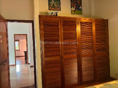 Casa de 4 alcobas en venta en Envigado, Envigado, 219 m² · foto 13 de 20