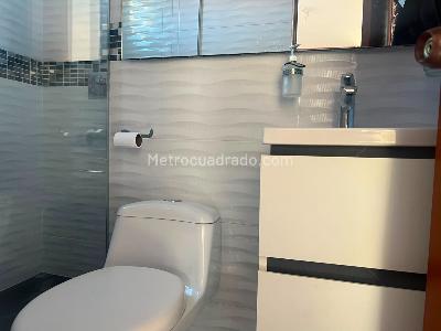 Apartamento de 3 alcobas en arriendo en Los Balsos, Medellín, 87 m² · foto 10 de 11