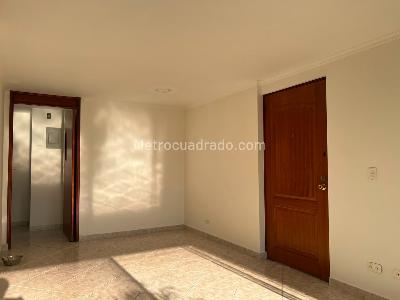 Apartamento de 3 alcobas en arriendo en Los Balsos, Medellín, 87 m² · foto 3 de 11