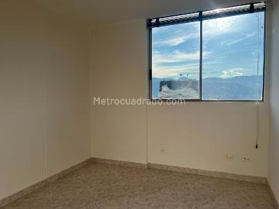 Apartamento de 3 alcobas en arriendo en Los Balsos, Medellín, 87 m² · foto 7 de 11