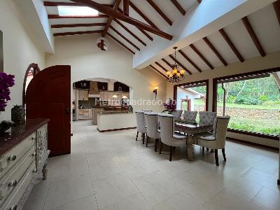 Casa de 2 alcobas en venta en Envigado, Envigado · foto 4 de 20