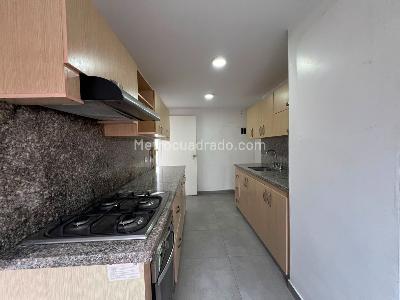 Apartamento de 3 alcobas en venta en El Poblado, Medellín, 138 m² · foto 6 de 15