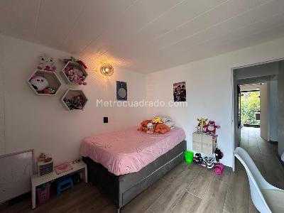 Apartamento de 2 alcobas en venta en El Poblado, Medellín, 80 m² · foto 15 de 19