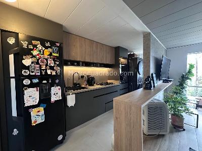 Apartamento de 2 alcobas en venta en El Poblado, Medellín, 80 m² · foto 7 de 19