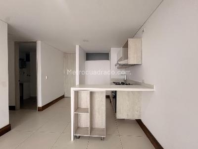 Apartamento de 2 alcobas en venta en Sabaneta, Sabaneta, 74 m² · foto 4 de 13