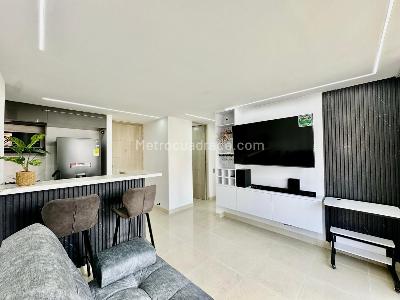 Apartamento en venta en El Poblado, Medellín · foto 2 de 11