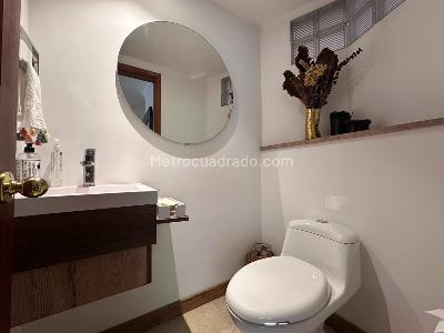 Apartamento de 4 alcobas en venta en El Poblado, Medellín, 286 m² · foto 17 de 18