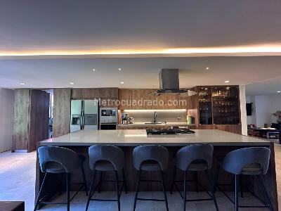 Apartamento de 4 alcobas en venta en El Poblado, Medellín, 286 m² · foto 8 de 18