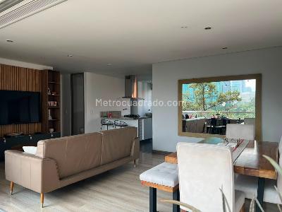 Apartamento de 3 alcobas en venta en El Poblado, Medellín, 134 m² · foto 2 de 17