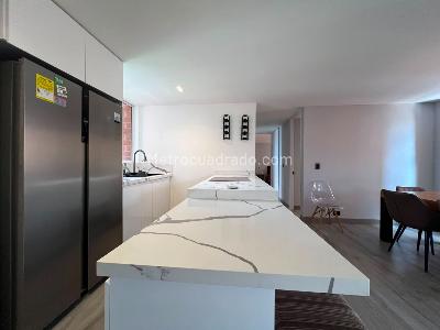Apartamento de 3 alcobas en venta en El Poblado, Medellín, 130 m² · foto 5 de 15