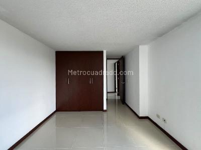 Apartamento en arriendo en El Poblado, Medellín · foto 11 de 15