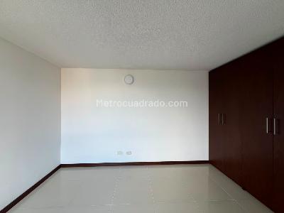 Apartamento en arriendo en El Poblado, Medellín · foto 12 de 15