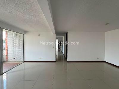 Apartamento en arriendo en El Poblado, Medellín · foto 4 de 15