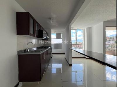 Apartamento en arriendo en El Poblado, Medellín · foto 6 de 15