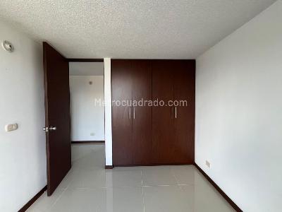 Apartamento en arriendo en El Poblado, Medellín · foto 8 de 15