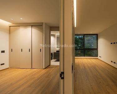Apartamento de 2 alcobas en venta en El Diamante No. 2, Medellín, 240 m² · foto 7 de 13