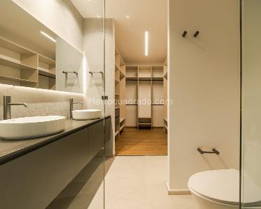 Apartamento de 2 alcobas en venta en El Diamante No. 2, Medellín, 240 m² · foto 9 de 13