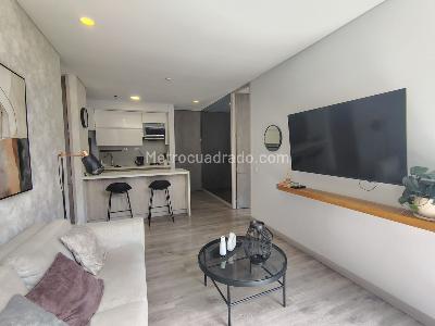 Apartamento de 2 alcobas en venta en El Poblado, Medellín, 71 m² · foto 3 de 18