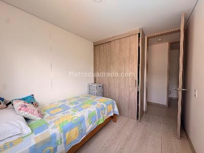Apartamento de 3 alcobas en venta en Sabaneta, Sabaneta, 68 m² · foto 9 de 13
