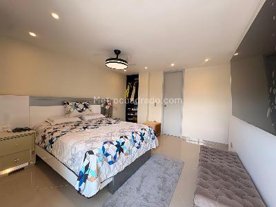 Apartamento de 3 alcobas en venta en Sabaneta, Sabaneta, 90 m² · foto 9 de 17