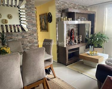 Apartamento de 3 alcobas en venta en Sabaneta, Sabaneta, 56 m² · foto 2 de 10