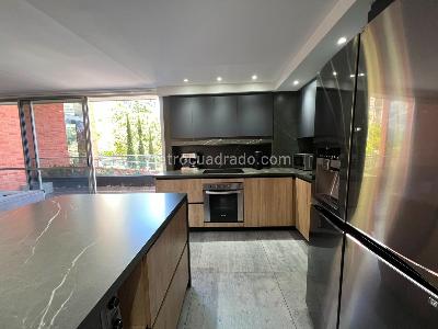 Apartamento de 2 alcobas en venta en El Poblado, Medellín, 100 m² · foto 6 de 17