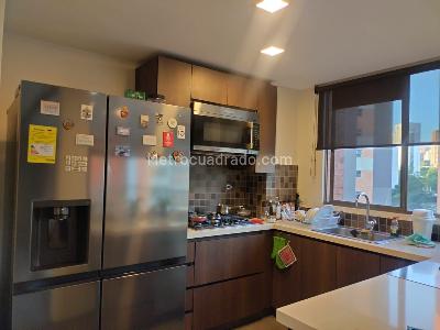 Apartamento de 2 alcobas en venta en El Poblado, Medellín, 115 m² · foto 5 de 18