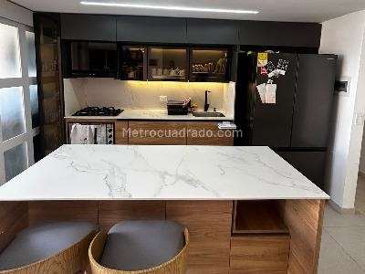 Apartamento en venta en El Poblado, Medellín · foto 4 de 12