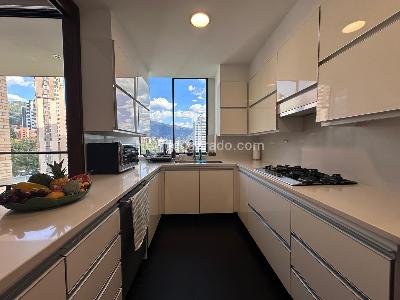Apartamento en venta en El Poblado, Medellín · foto 8 de 20