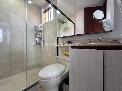 Apartamento de 3 alcobas en venta en El Tesoro, Medellín, 145 m² · foto 19 de 20