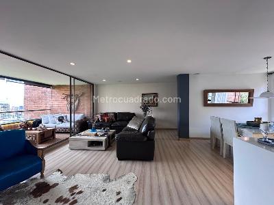Apartamento de 3 alcobas en venta en El Tesoro, Medellín, 145 m² · foto 2 de 20