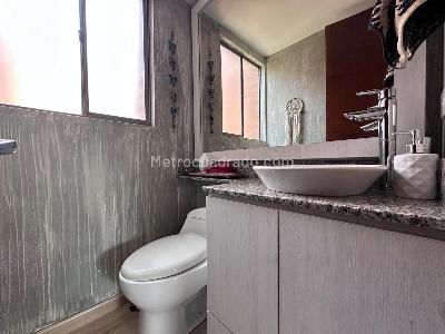 Apartamento de 3 alcobas en venta en El Tesoro, Medellín, 145 m² · foto 18 de 20