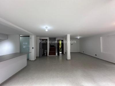 Casa en arriendo en El Poblado, Medellín · foto 3 de 20