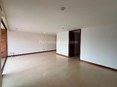 Apartamento de 3 alcobas en venta en El Poblado, Medellín, 130 m² · foto 3 de 13