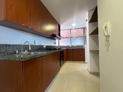 Apartamento de 3 alcobas en venta en El Poblado, Medellín, 130 m² · foto 5 de 13
