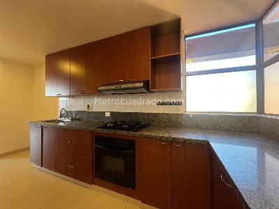 Apartamento de 3 alcobas en venta en El Poblado, Medellín, 130 m² · foto 6 de 13