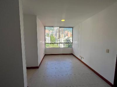 Apartamento de 3 alcobas en venta en El Poblado, Medellín, 130 m² · foto 9 de 13