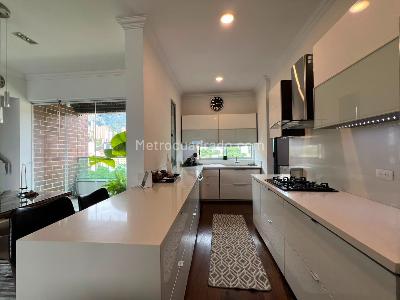 Apartamento en venta en El Poblado, Medellín · foto 5 de 20