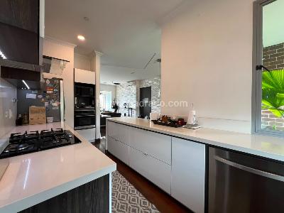 Apartamento en venta en El Poblado, Medellín · foto 6 de 20